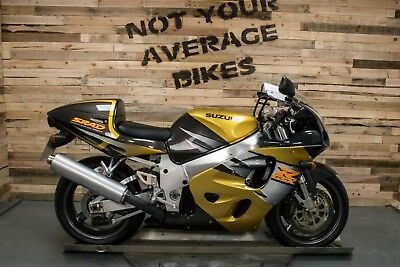 Suzuki GSX-R750 SRAD - 3