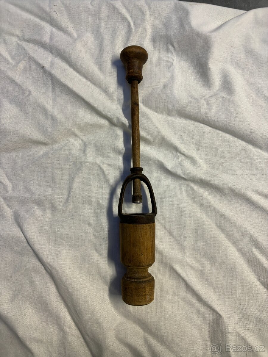 Historická zátkovačka / špuntovačka - 3