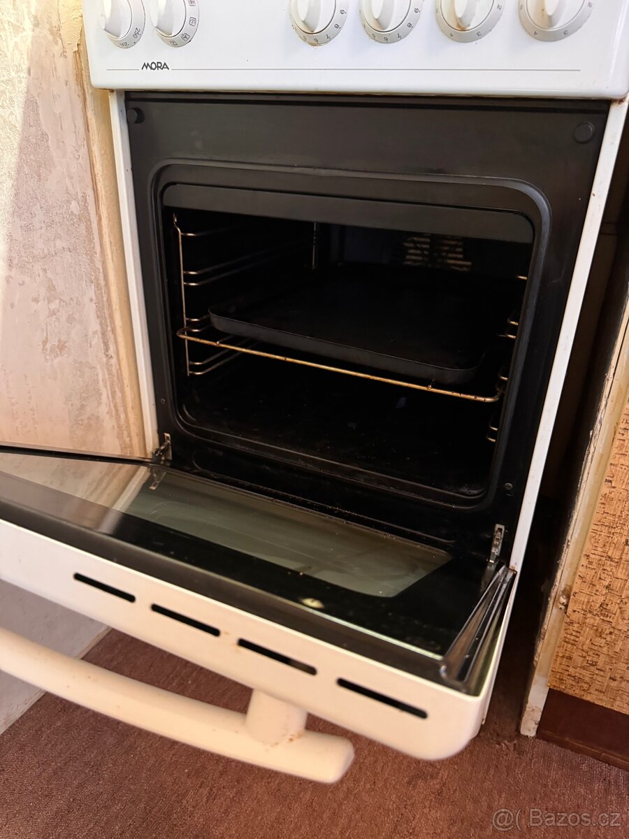 Sporák MORA - 3