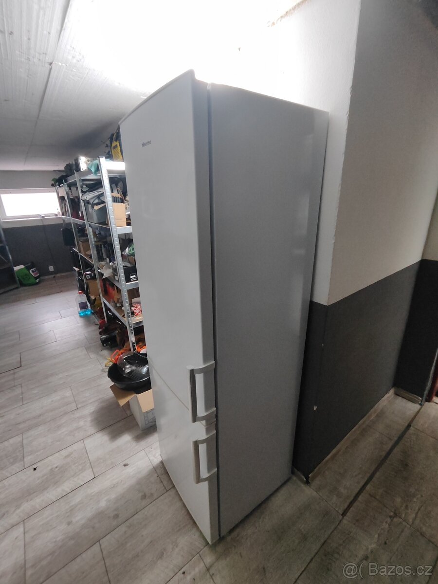 Lednice s mrazákem Hisense RB343D4AW1 - 3