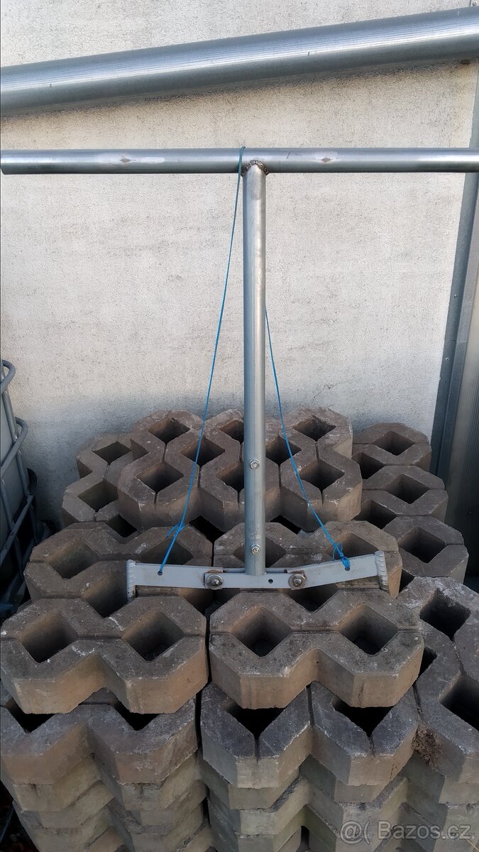 Kleště na zatravňovací dlažbu - 3
