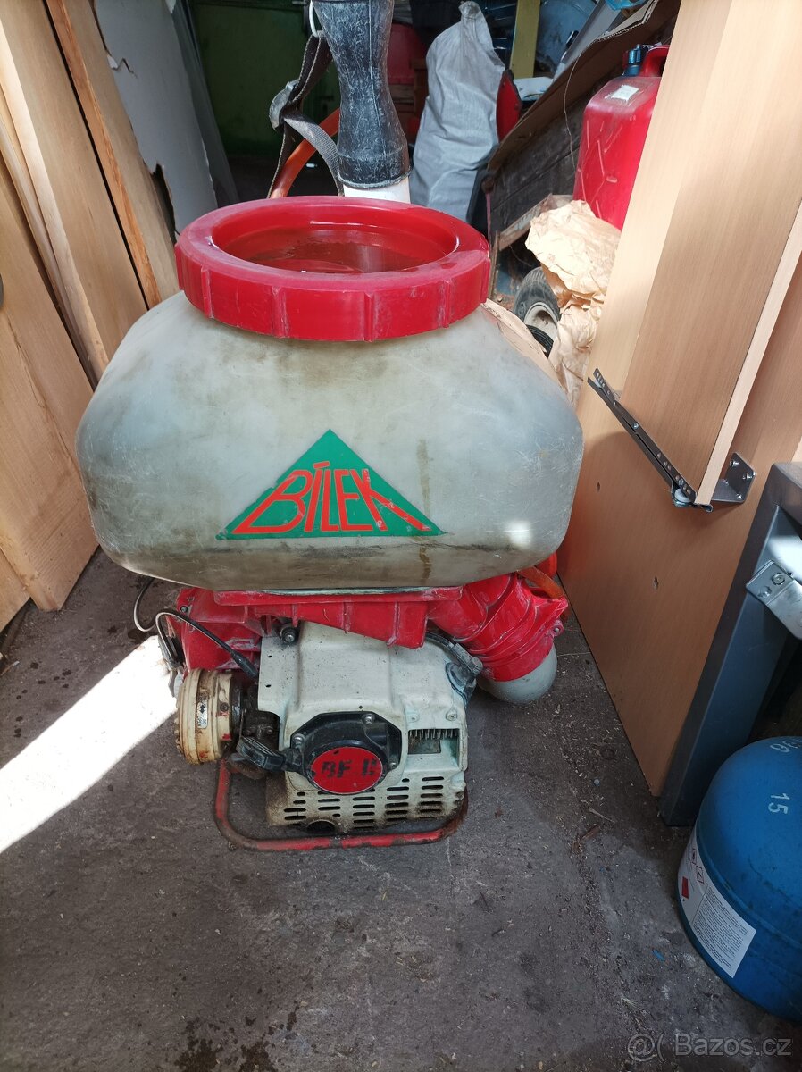 zadový rosič benzinový Bílek - 3