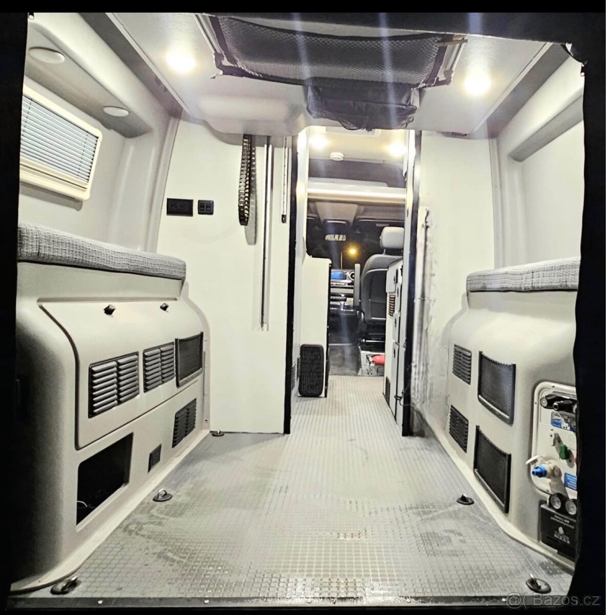 Obytný sprinter 3.0 v6 4x4 - 3