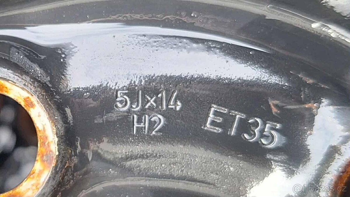 Sada letních pneumatik včetně plechových disků - 3