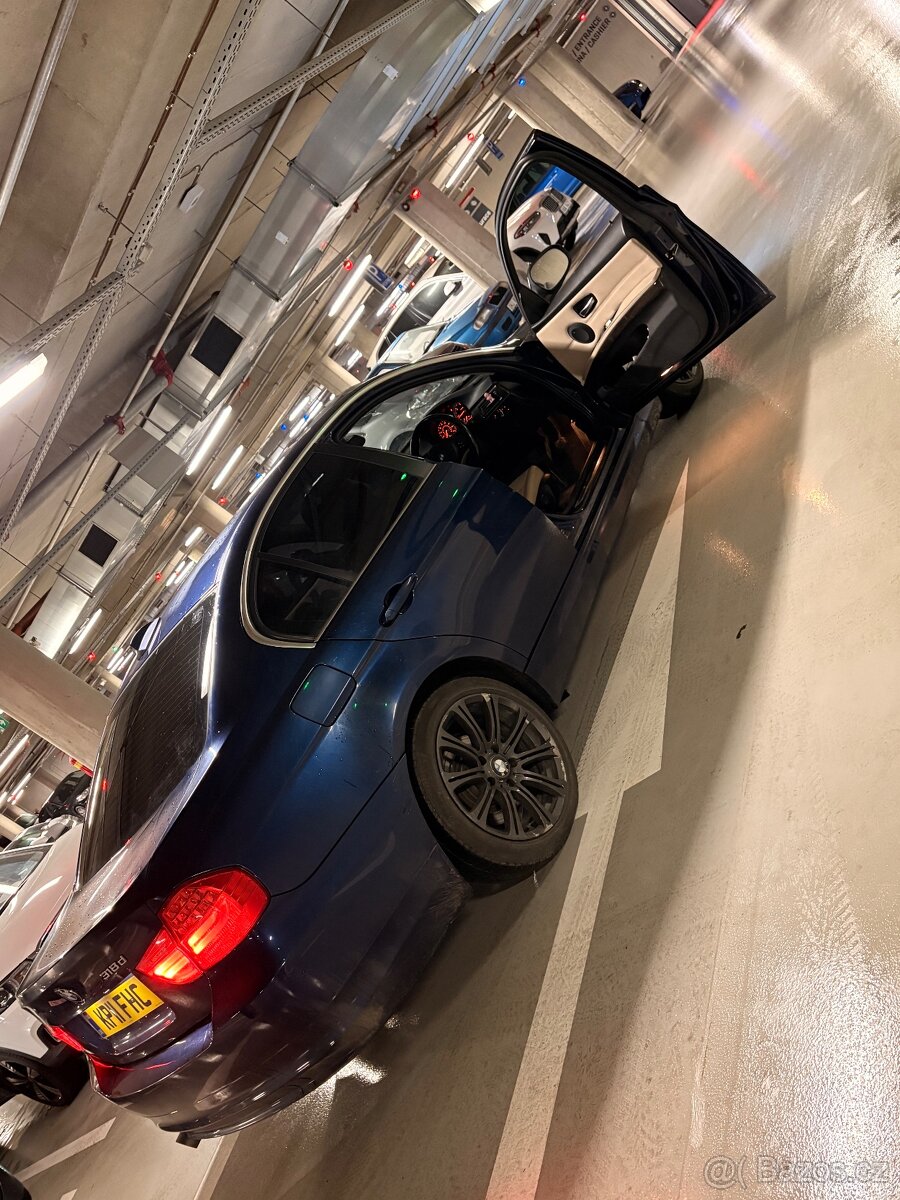 BMW 318D Exclusive Edition - 3