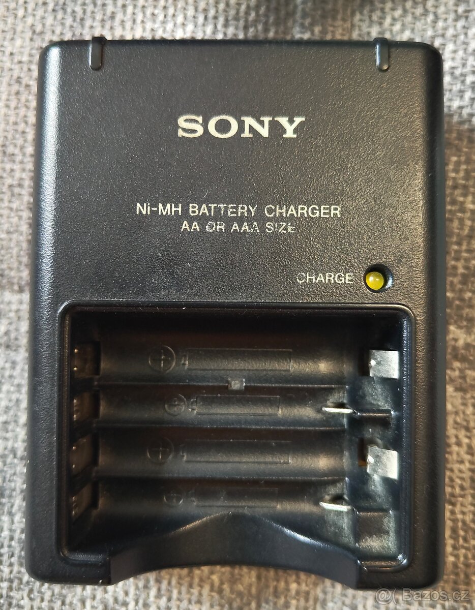 Nabíječka Sony BC-CS2B - 3