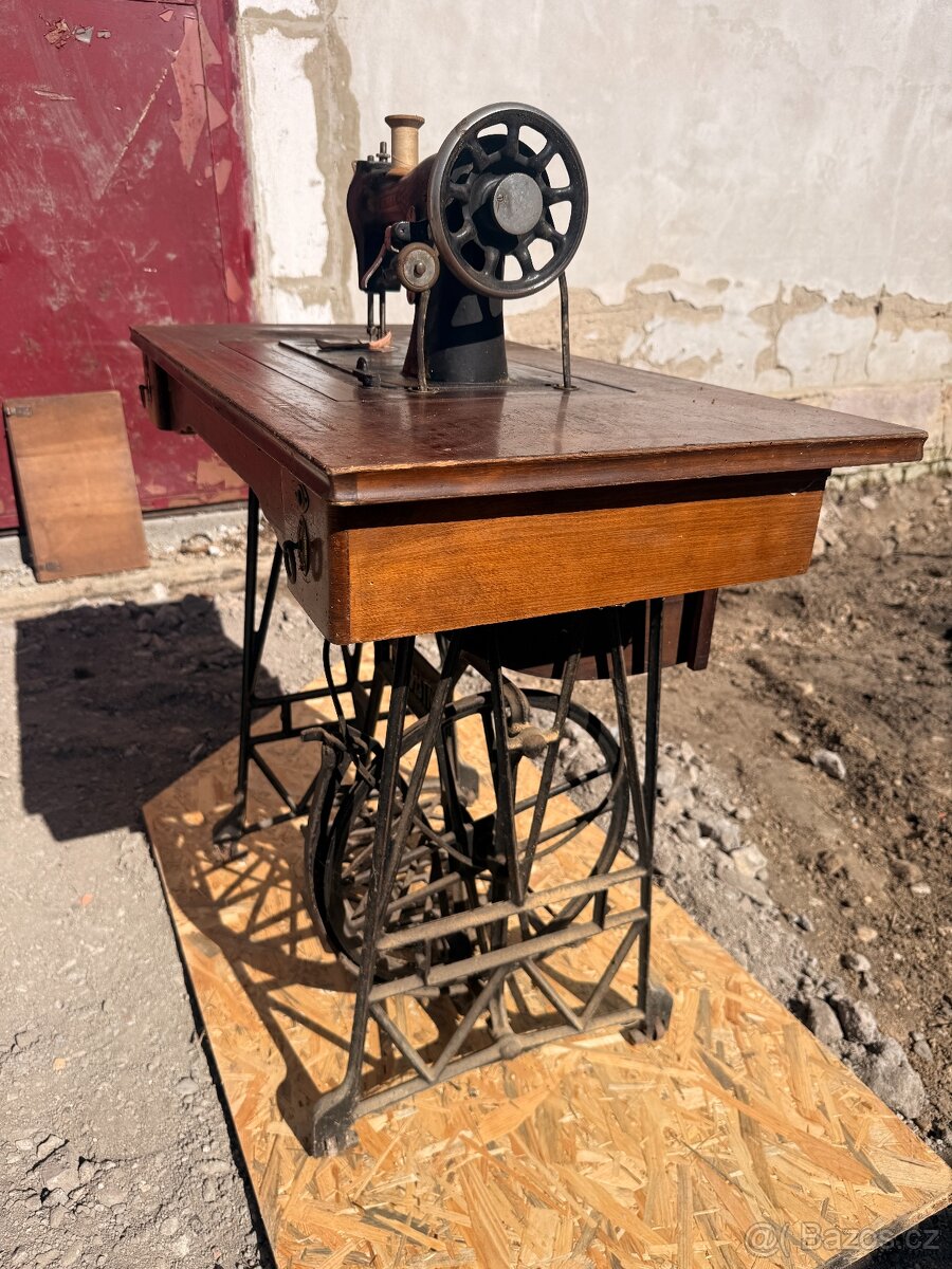 Šicí stroj Bobbin - 3