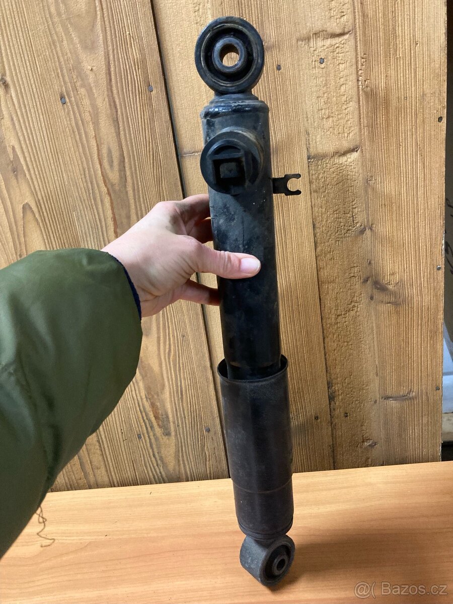 Zadní tlumič-7EE5513046 VW T5 - 3