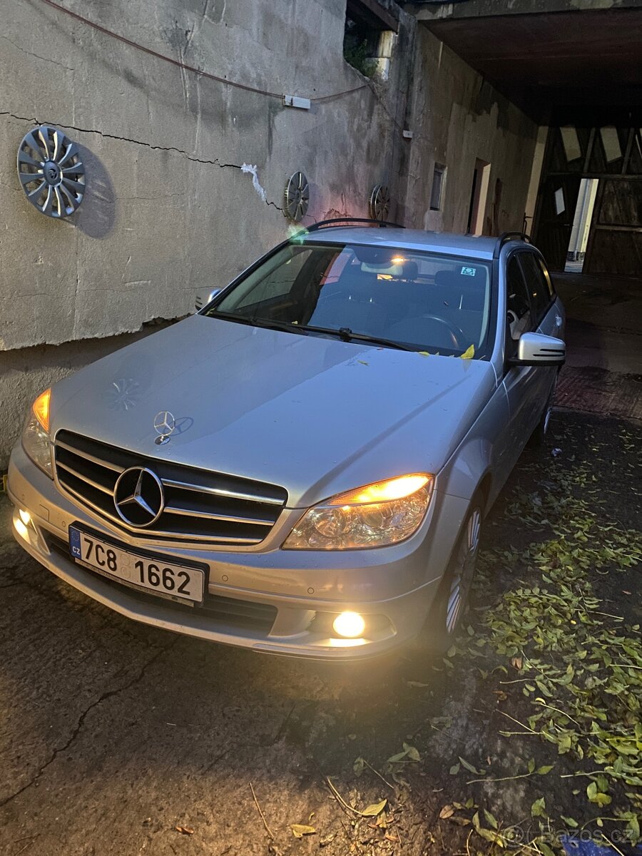 Mercedes c220 na díly - 3