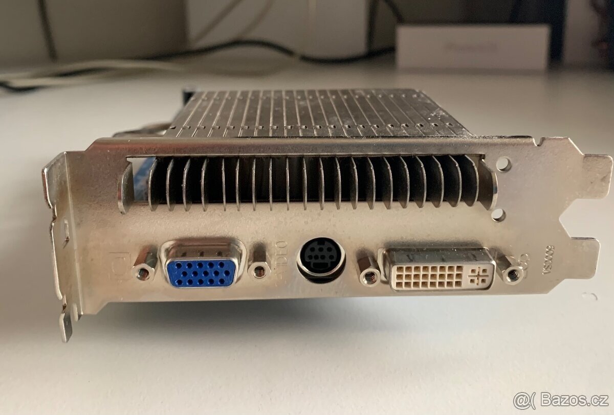 Gigabyte ATI Radeon X1600 Pro 256MB GDDR2 Silent2 pasivní - 3