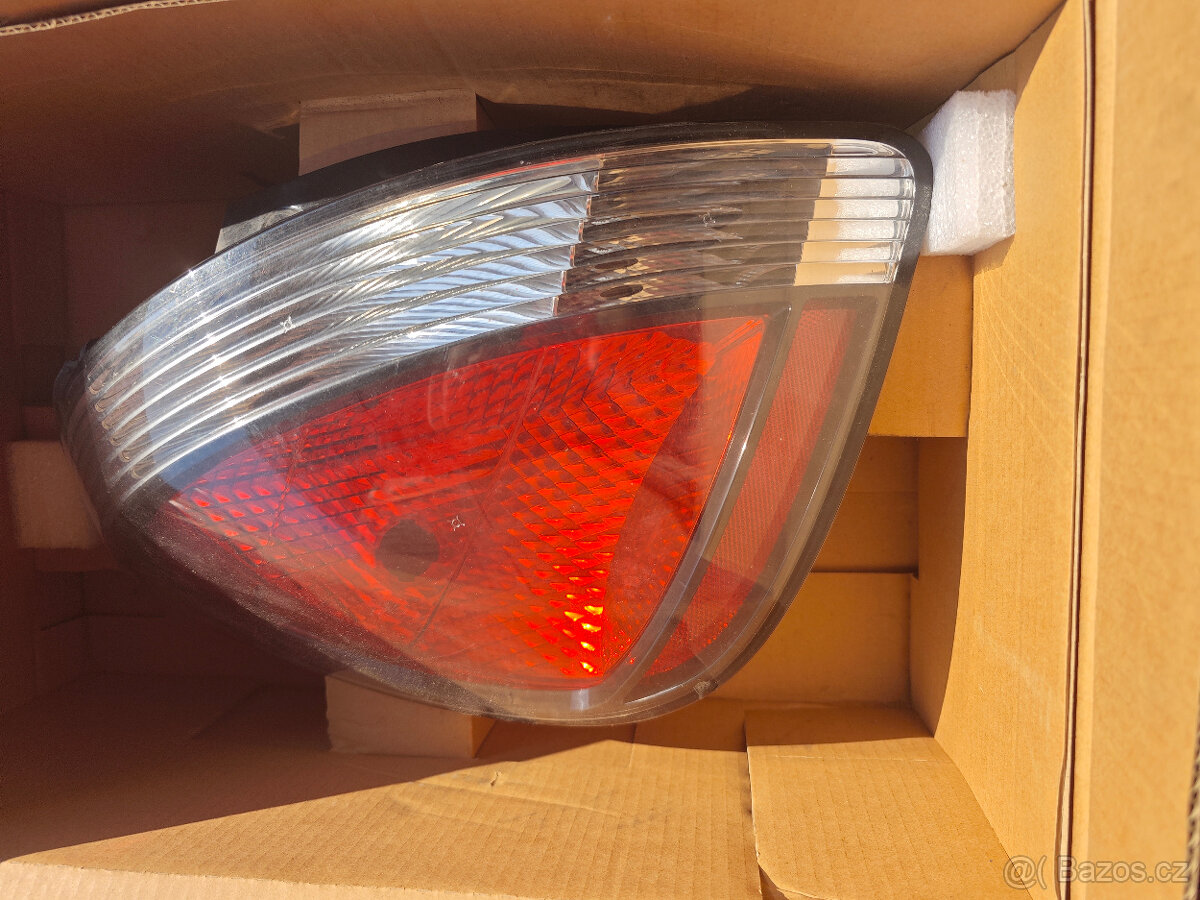 Prodám nová zadní světla na vozy KIA RIO - 3