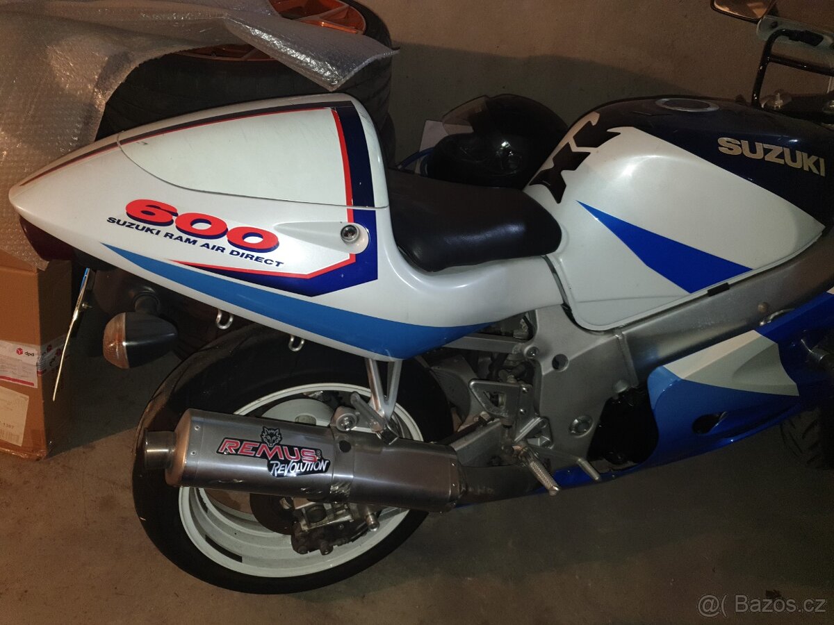 Suzuki GSXR 600 SRAD - 3