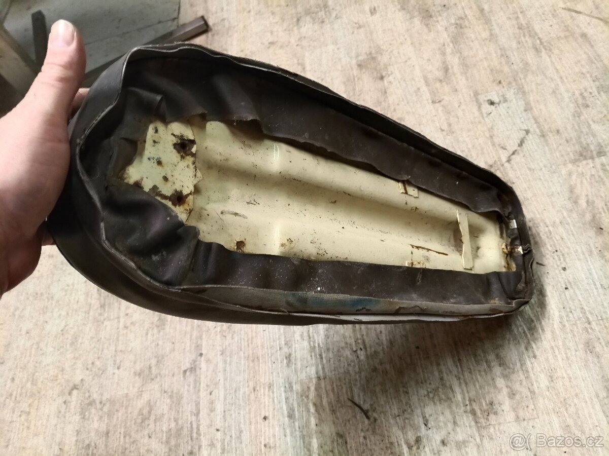 Sedlo Jawa pionýr - 3