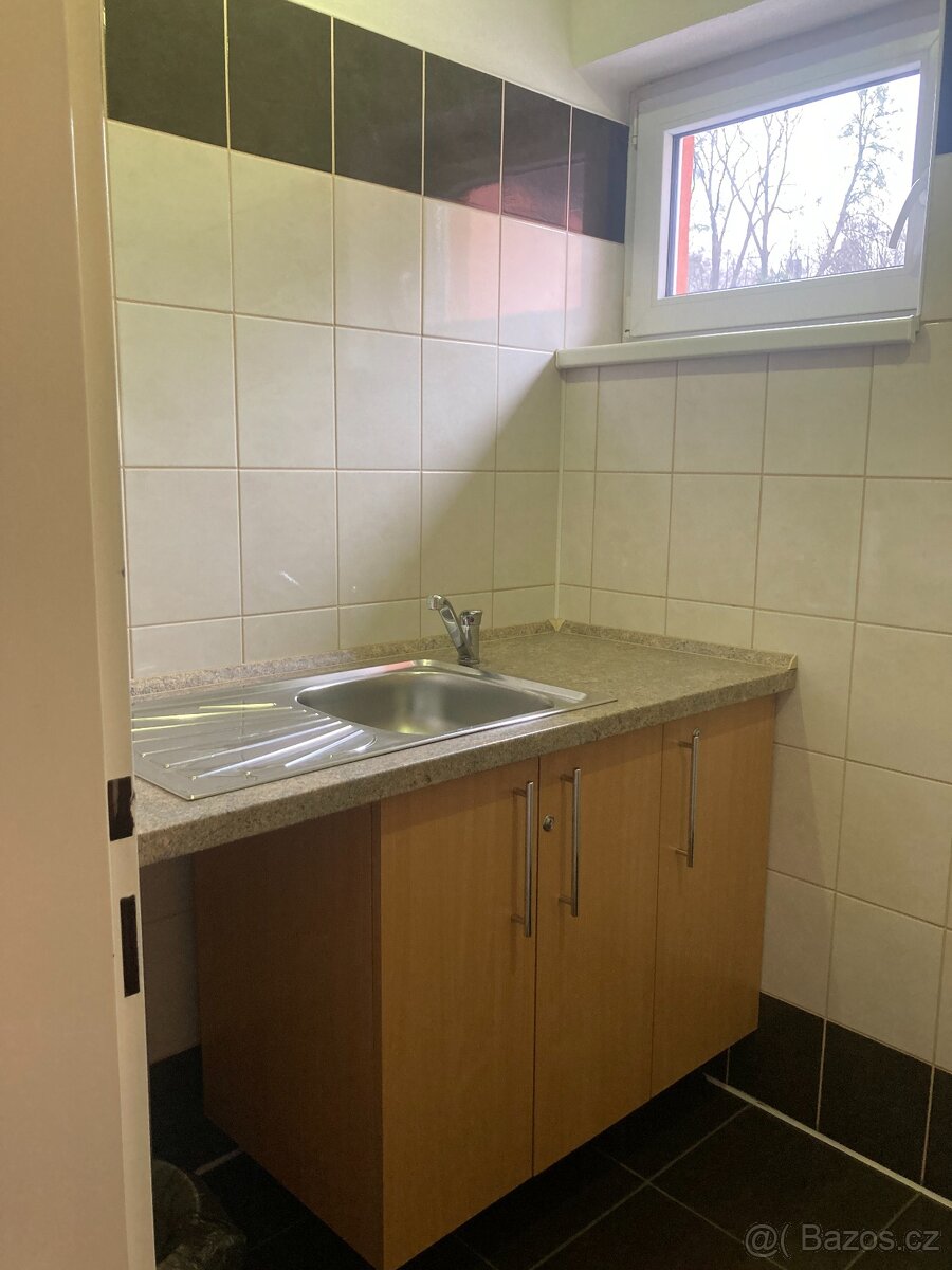 Pronájem kanceláře 13m2, Rožnov pod Radhoštěm - 3