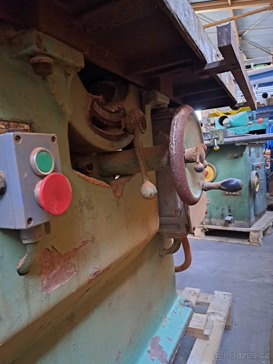 Cirkulárka litinová - 3