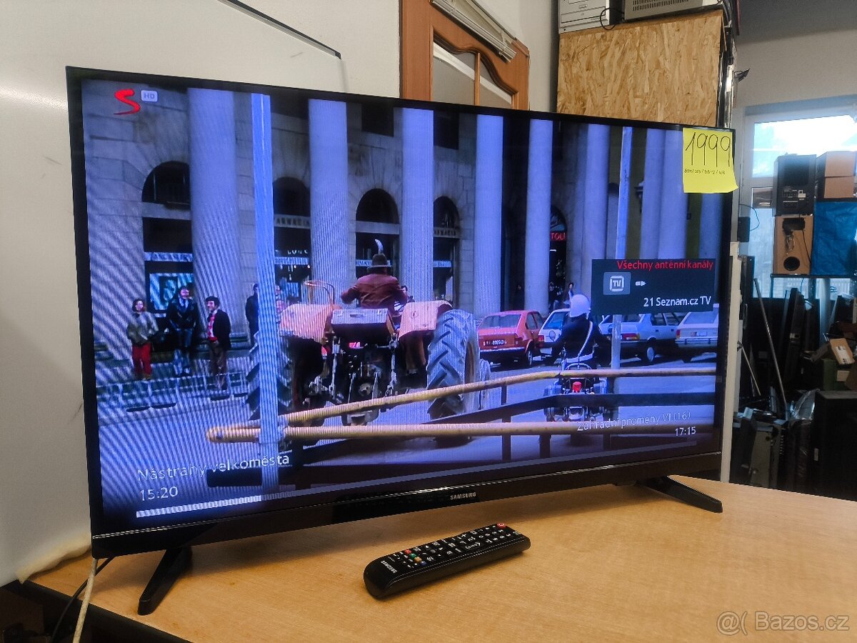 81cm LED televize Samsung - DVB-T2 - 3