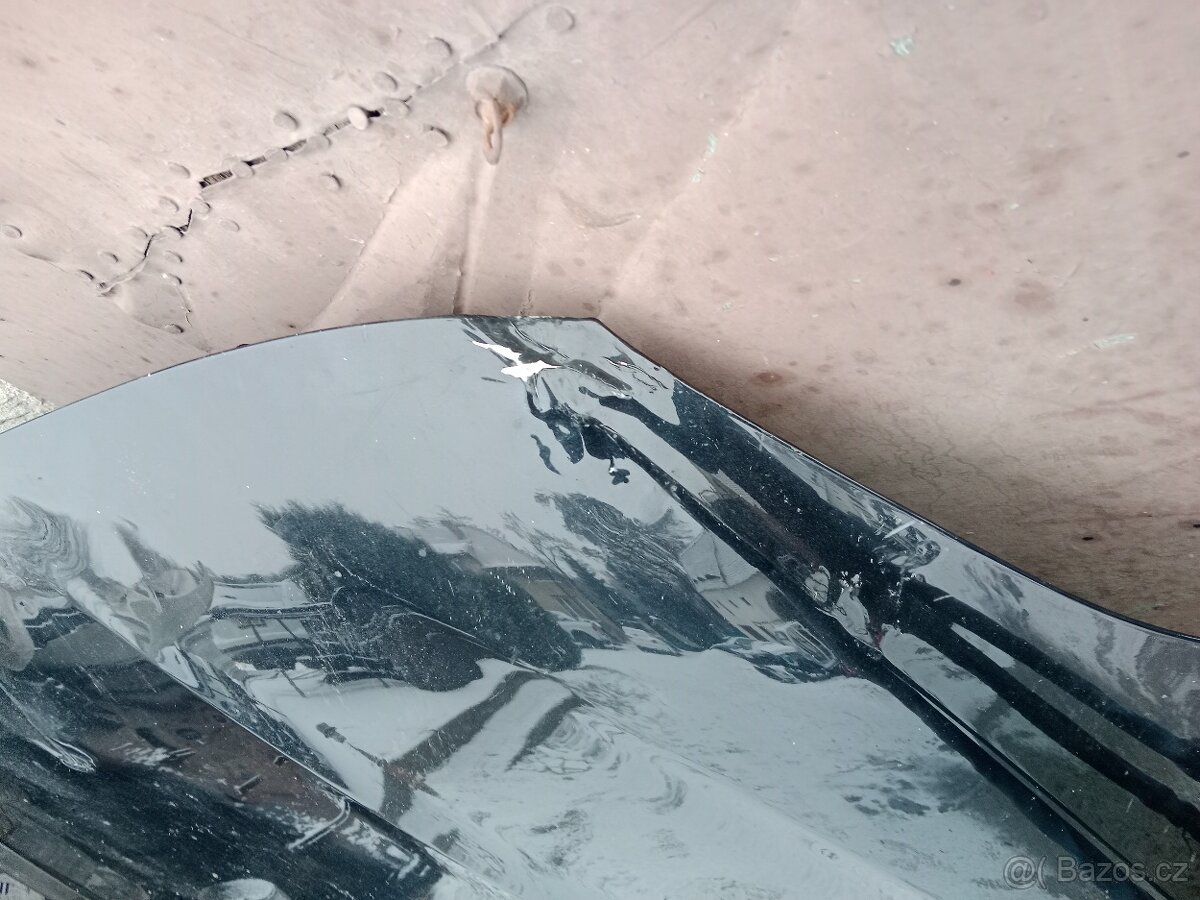 Kapota Volvo V40 2012+ - 3