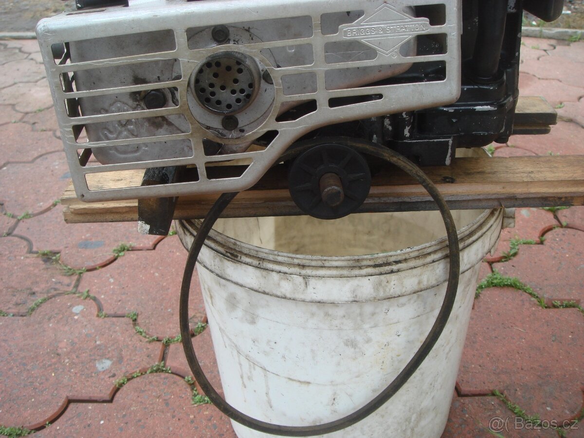 MOTOR BRIGGS STRATTON horizontální i vertikální - 3