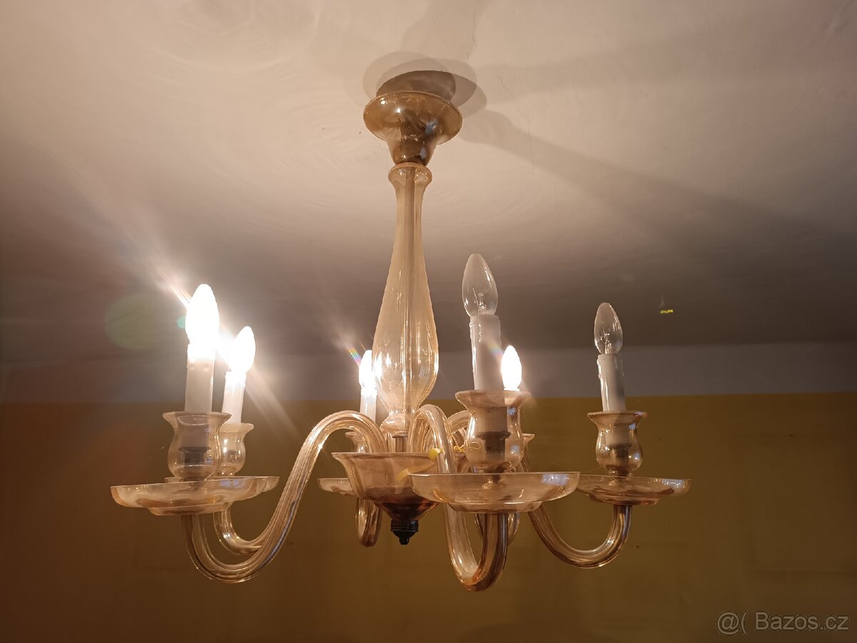 Skleněný lustr - 3