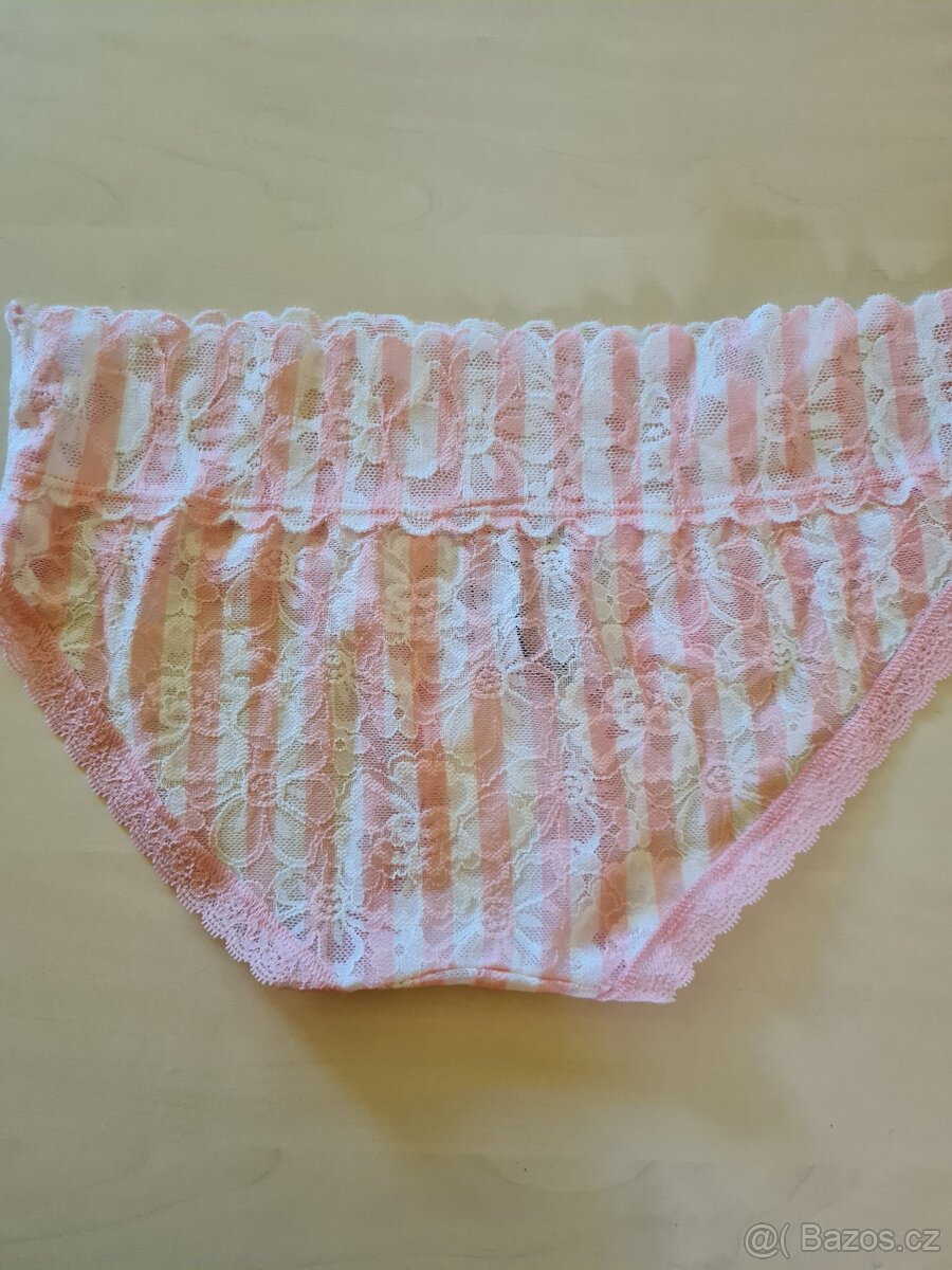 Victoria's Secret - 3