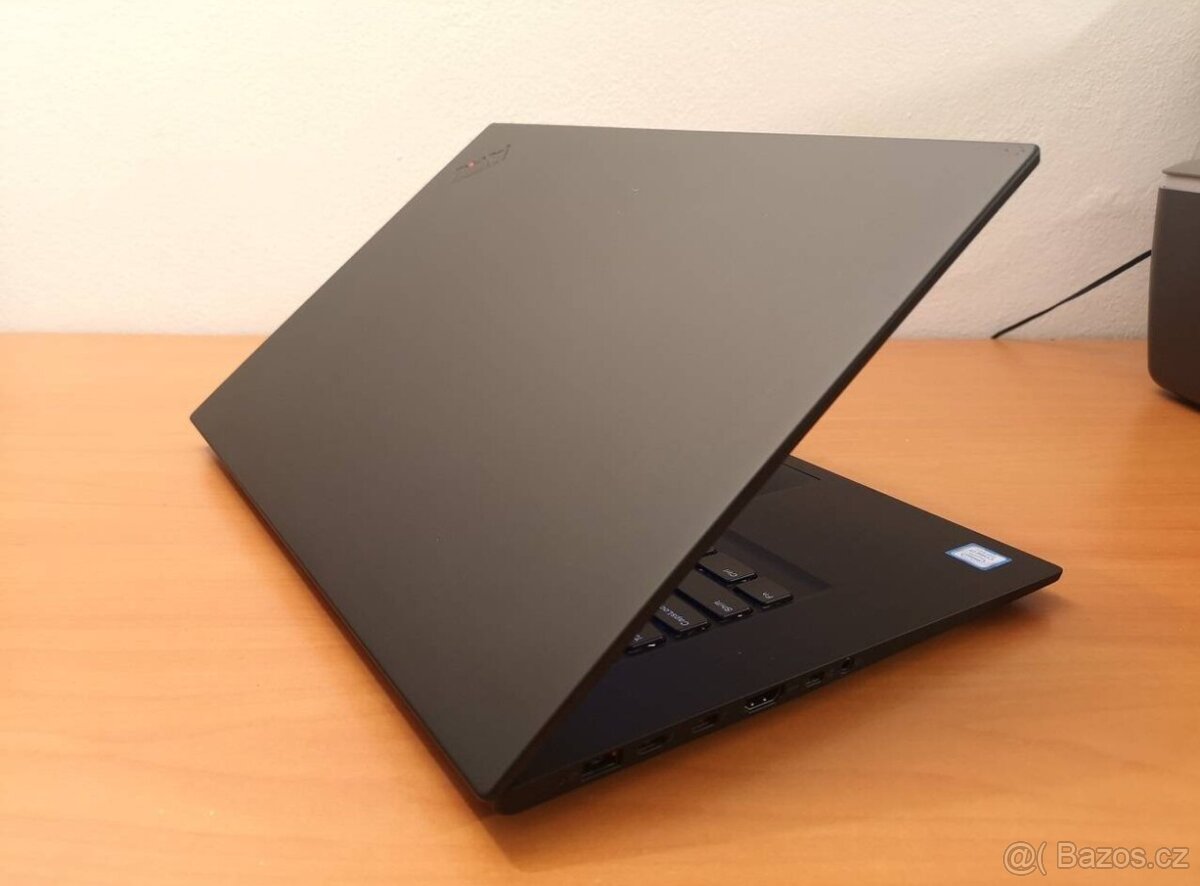 lenovo ThinkPad P1 - i7 24GB 1TB P1000 - 3