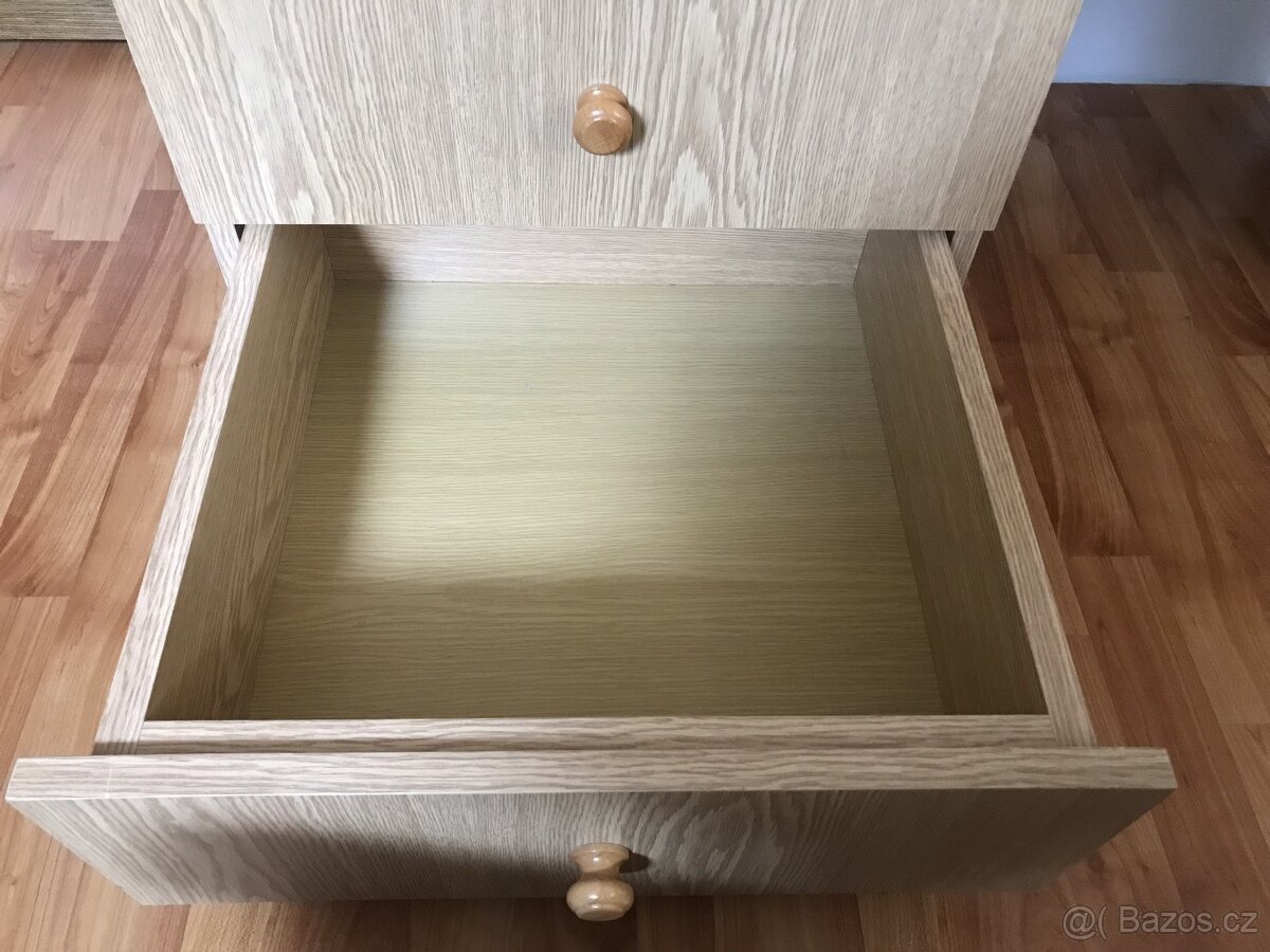 Kancelářský stůl - 3