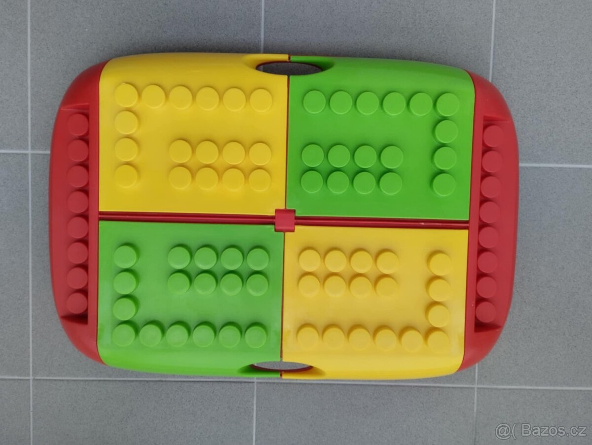 Multifunkční stoleček mega blocks - 3
