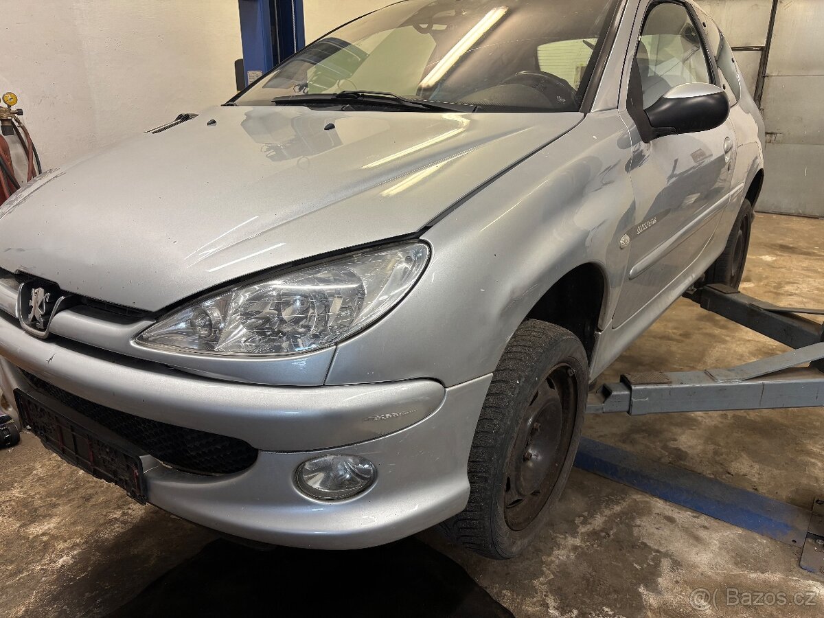 Peugeot 206 komplet předek - 3