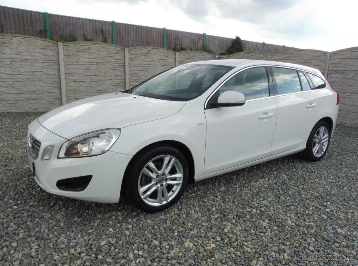 Volvo V60 2.0D3 V5 135PS AUT EXTRA STAV - 3