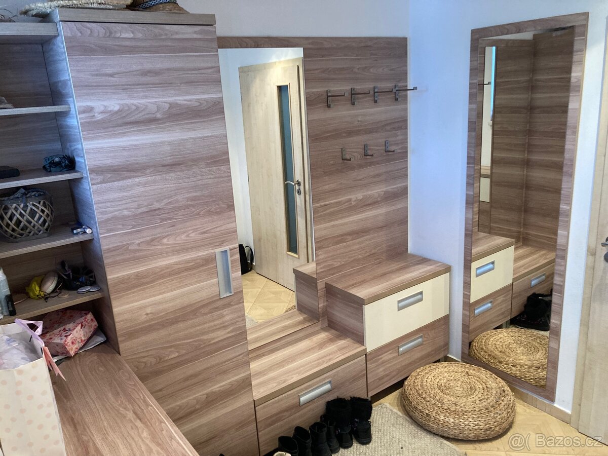 Předsíňová stěna / nábytek do předsíně/ vchod - 3