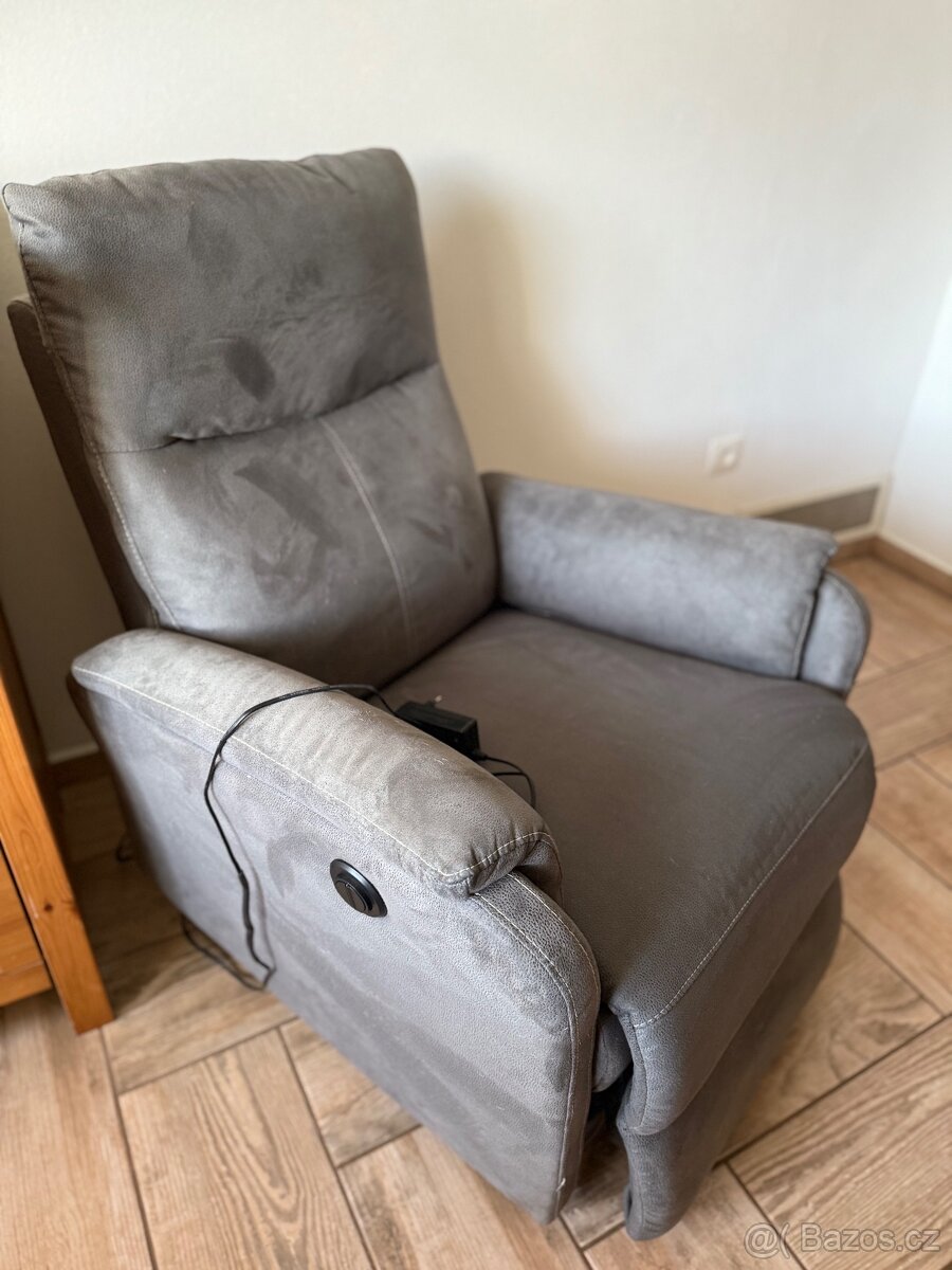 Pohodlné polohovací křeslo - 3