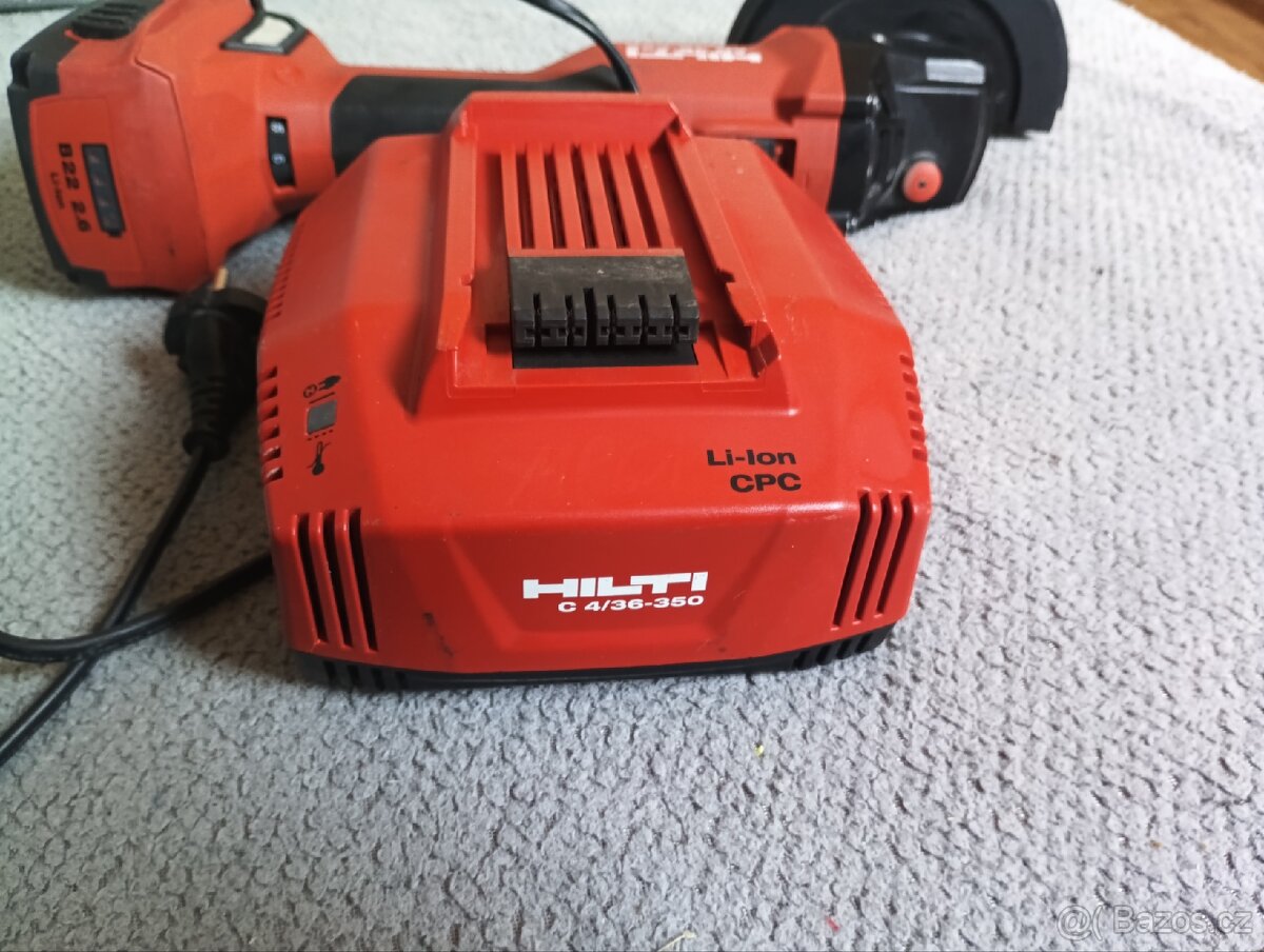 Hilti rázový utahovák, aku uhlová bruska a nabiječka - 3