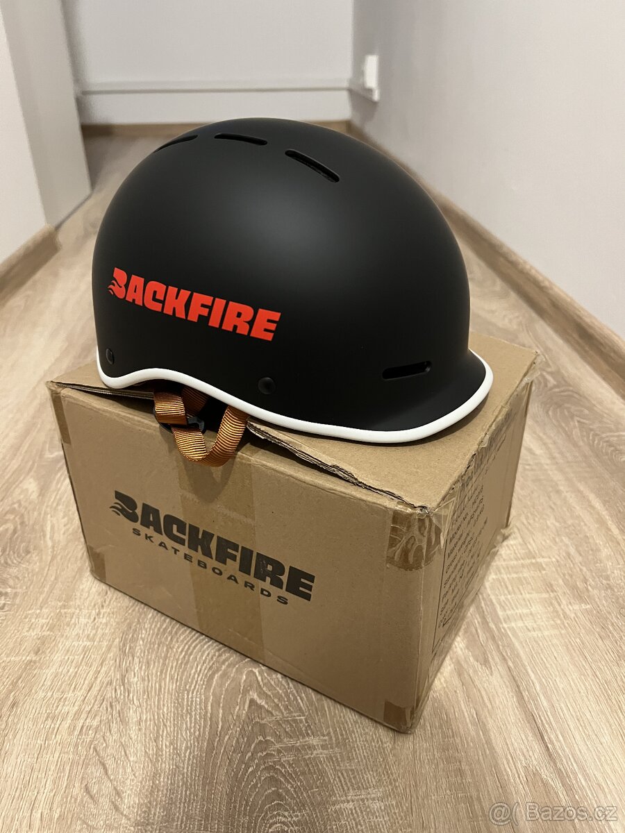 Přilba na kolo/koloběžku/skateboard - 3