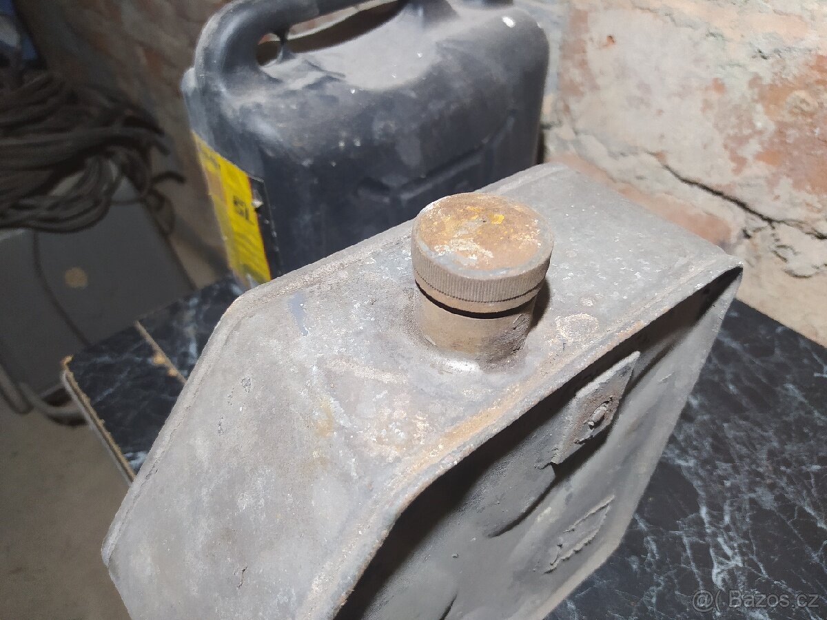 Přídavná nádrž na motorku? - 3