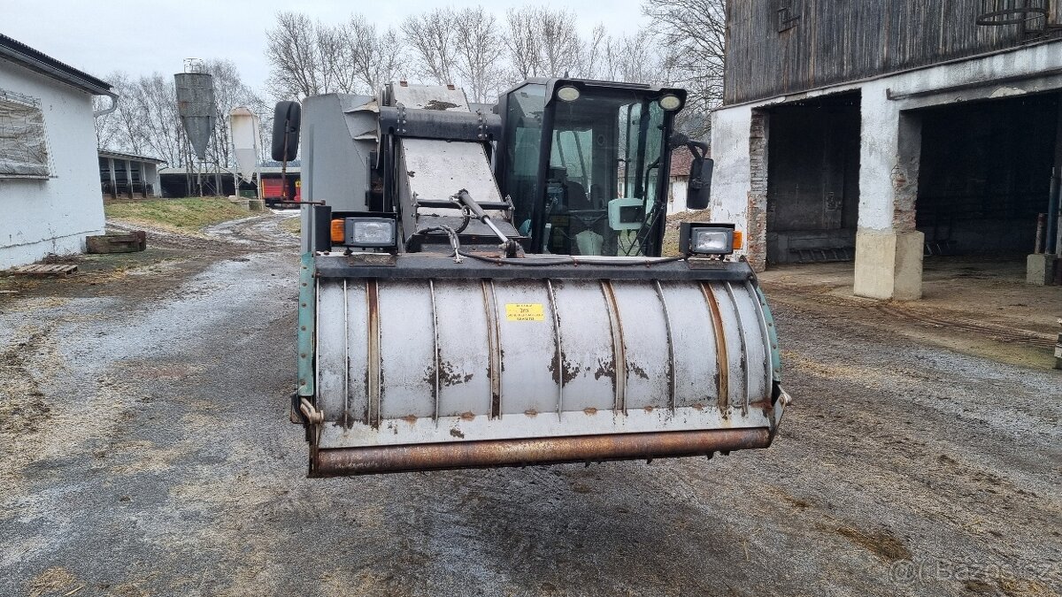 Samochodný míchací a krmný vůz Hirl - 3