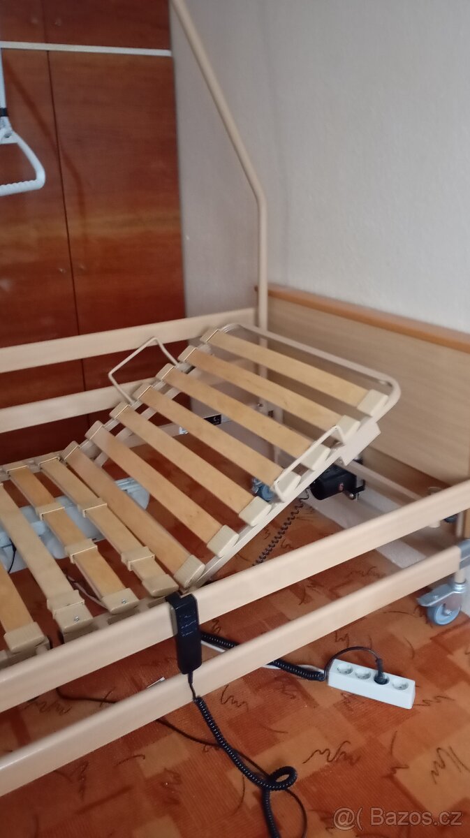 Zdravotní elektrická polohovaci postel - 3