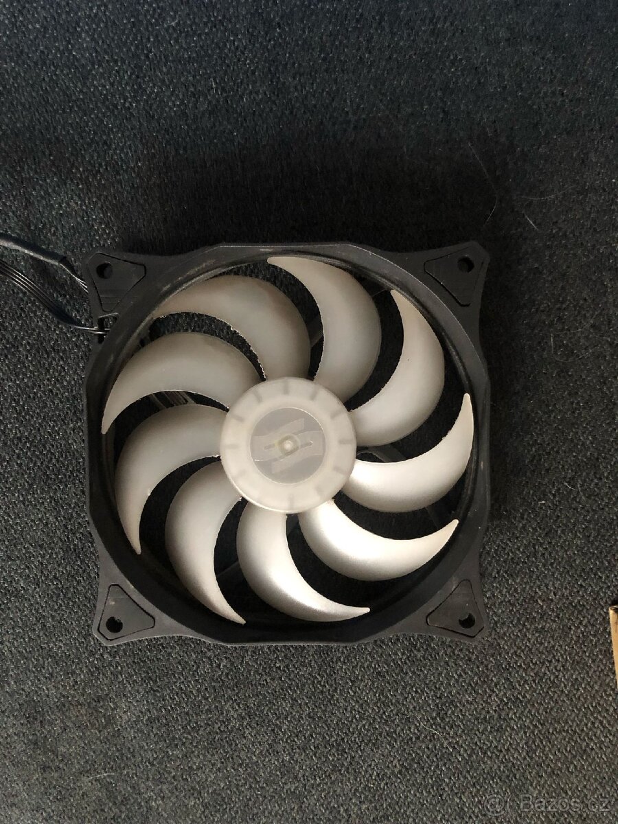 AMD Ryzen 5 1600X + chladič - 3