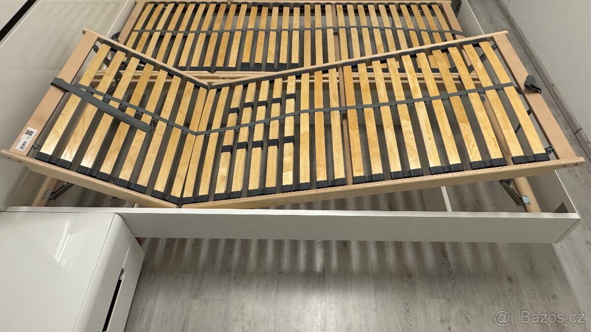 Manželská postel+2x stolek+komoda - 3