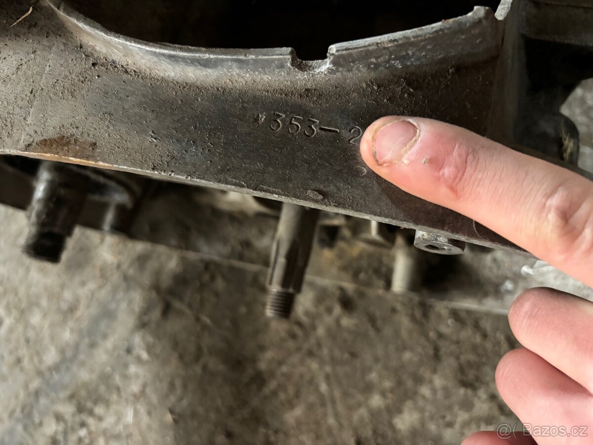 Polomotor JAWA 250 353 - 3