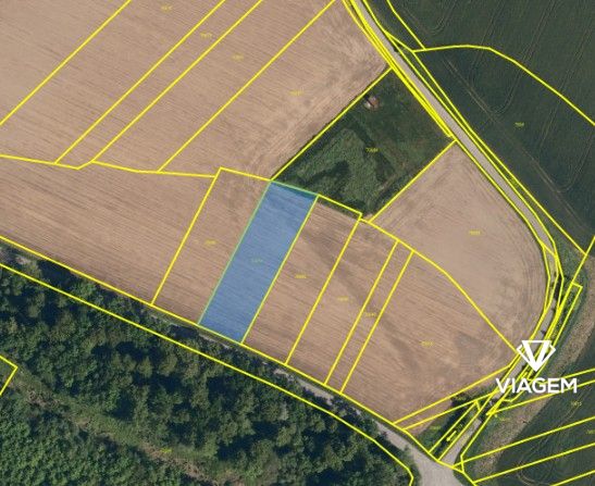 Stavební - bydlení 2 076 m² - 3