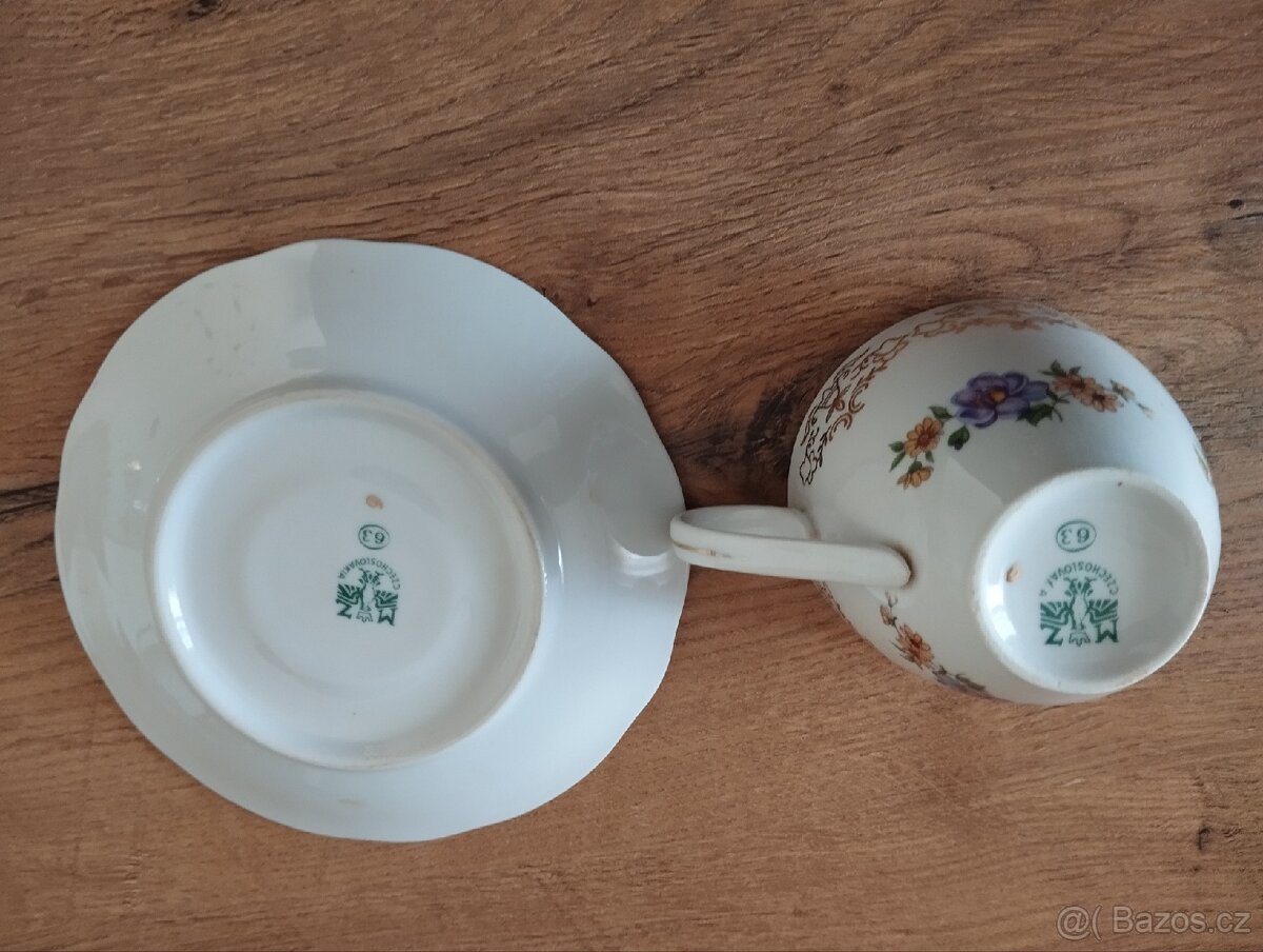 Starožitná sada tří šálků s podšálky - 3