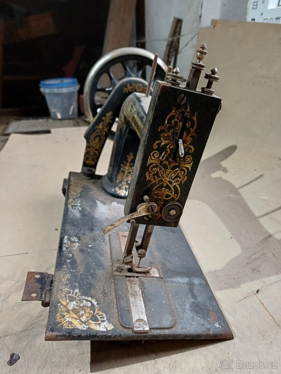 staré šicí stroje k renovaci - 3