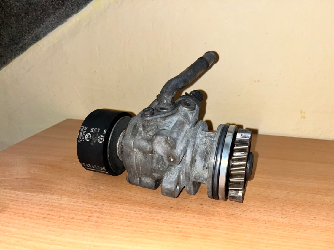 Čerpadlo posilovače VW T5 - 2.5 TDi - 3