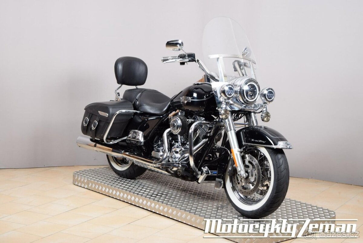 Harley-Davidson FLHRC Road King Classic 2013 - 3