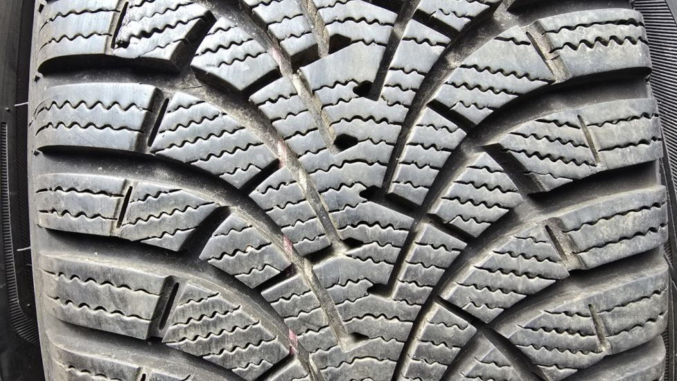 Zimní pneu 205/55/16 Good Year - 3