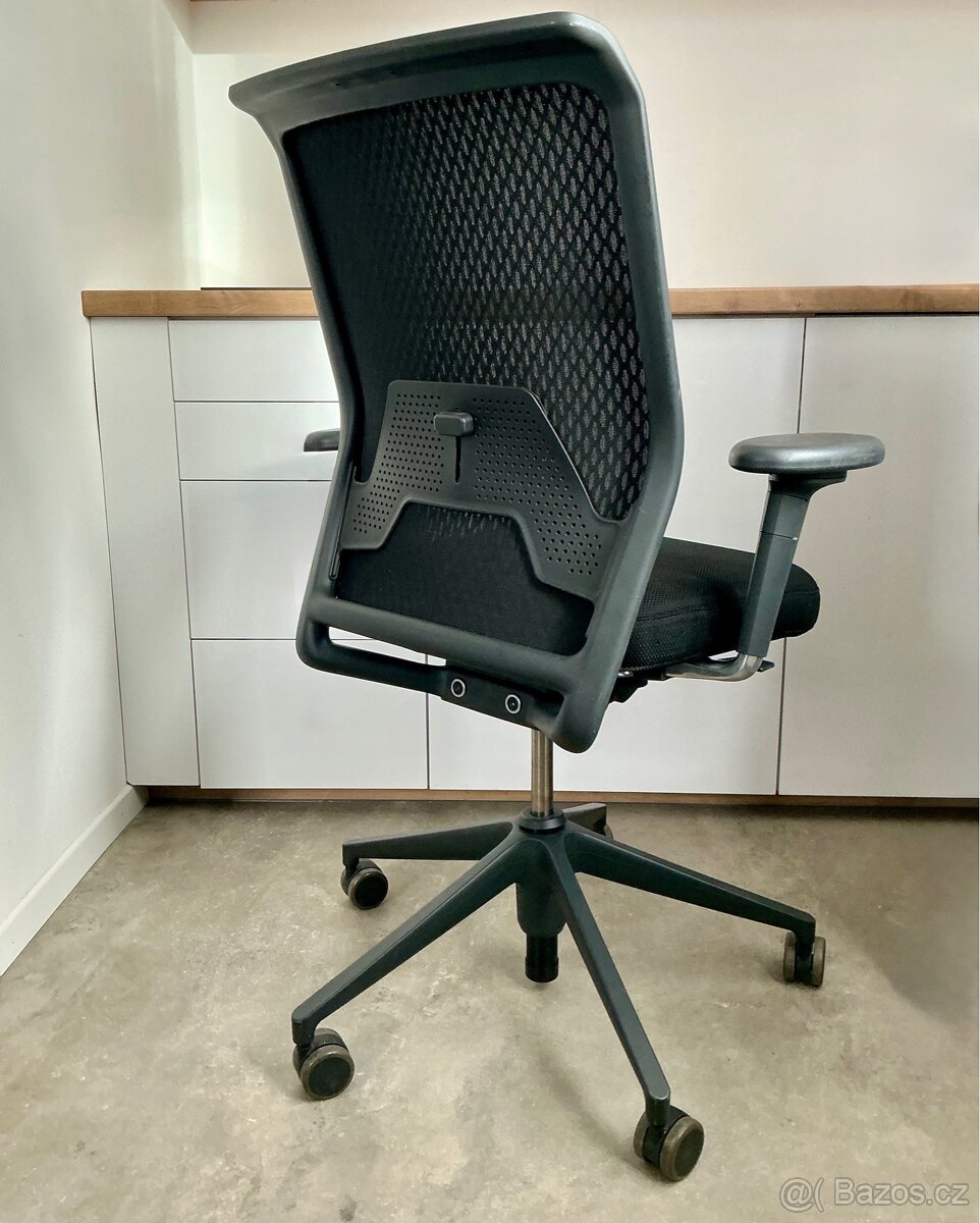 kancelářská židle Vitra ID Mesh - 3