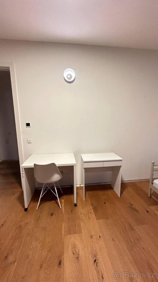 Pracovni stul +sidle - 3