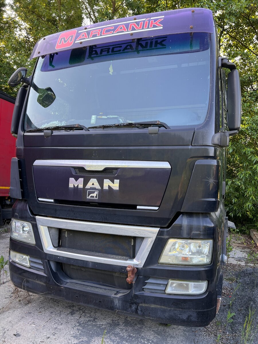Tahač návěsů MAN - 3