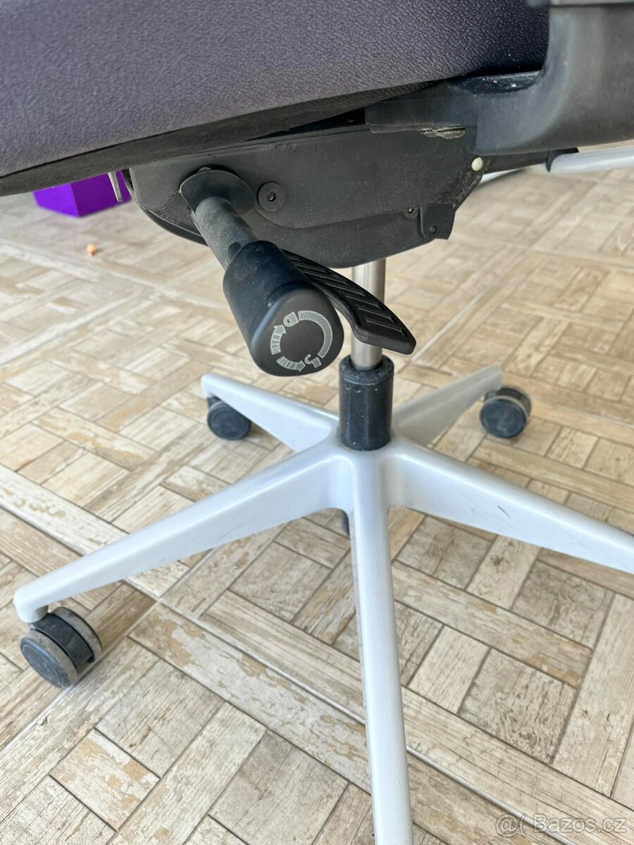 Kancelářská židle modrá látková - 3