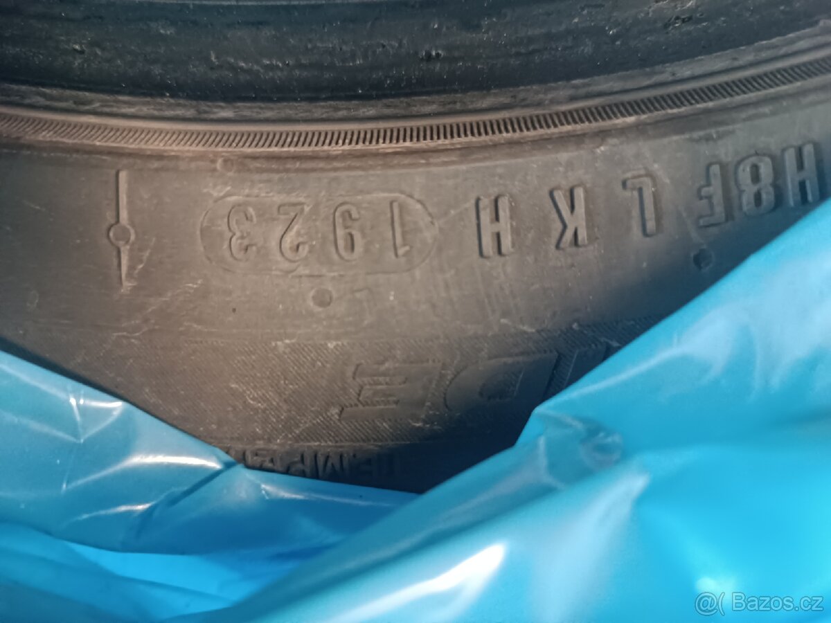 Pneu nexen 225/45 R17 - 3